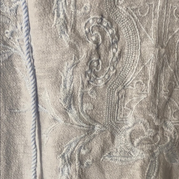 Top - Picture 2 of 3